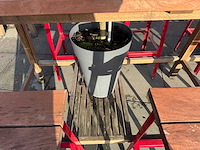 Hutten - terrasset bartafel met 8 krukken - afbeelding 5 van  9