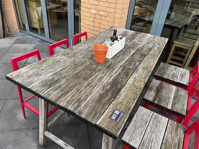 Hutten - terrasset bartafel met planten en 6 krukken - afbeelding 5 van  7
