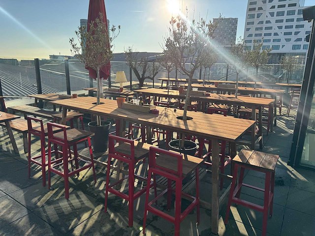 Hutten - terrasset bartafel met planten en 8 krukken - afbeelding 8 van  13