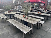 Hutten - terrastafel met boom - afbeelding 1 van  6