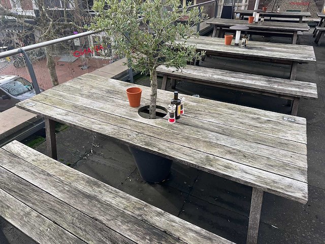 Hutten - terrastafel met boomgat - afbeelding 4 van  4