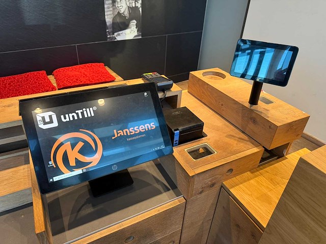 Hutten - welkomstbalie met kassasysteem - afbeelding 2 van  16