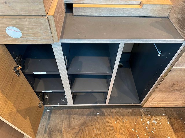 Hutten - welkomstbalie met kassasysteem - afbeelding 7 van  16