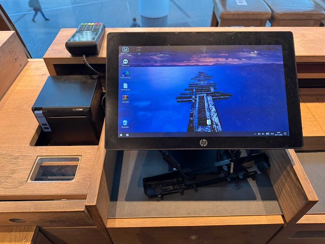 Hutten - welkomstbalie met kassasysteem - afbeelding 12 van  16