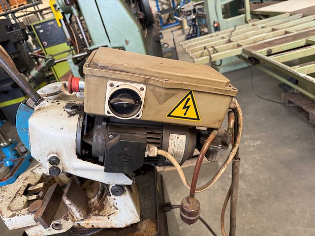 Huvema - 2006 - hu 250 dv - cirkelzaagmachine metaal - afbeelding 5 van  5