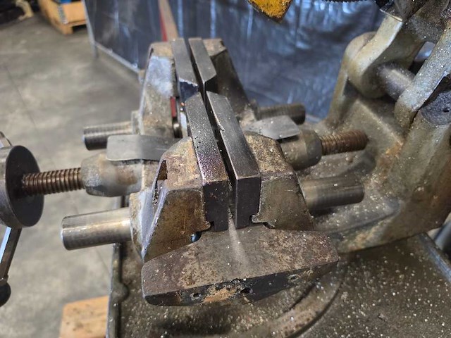 Huvema - hu - afkortcirkelzaagmachine - afbeelding 6 van  9