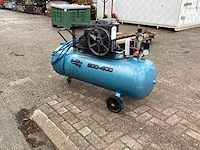 Huvema 200-400 zuigercompressor - afbeelding 2 van  8