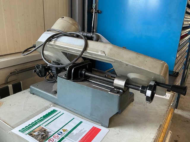 Huvema hu 101 horizontale bandzaagmachine - afbeelding 3 van  4