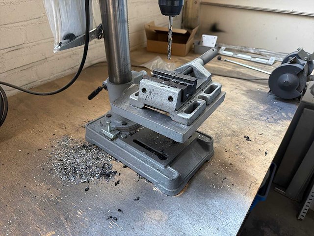 Huvema hu 13 n-2 kolomboormachine - afbeelding 3 van  4