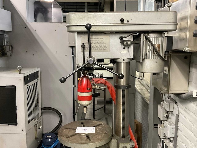 Huvema hu 16 profi erodeer tafelboormachine - afbeelding 4 van  11