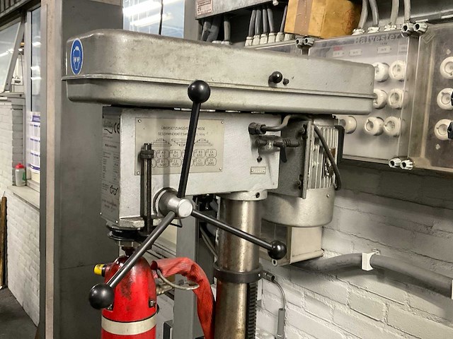 Huvema hu 16 profi erodeer tafelboormachine - afbeelding 5 van  11