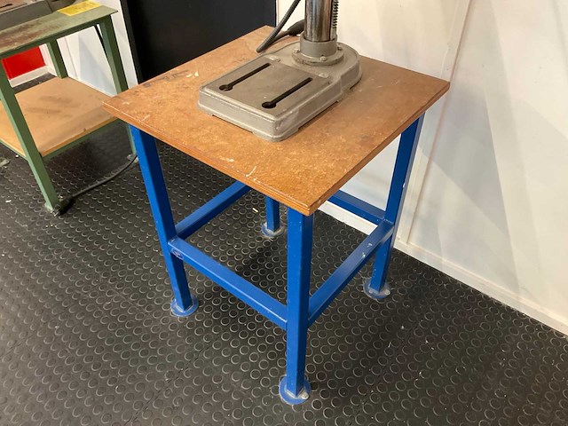 Huvema hu-16 profi kolomboormachine op onderstel - afbeelding 8 van  8