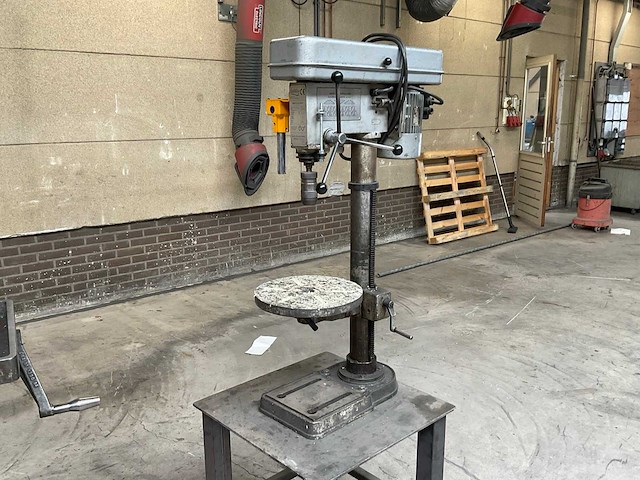Huvema hu 16 tafelboormachine - afbeelding 1 van  7