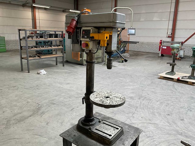 Huvema hu 16 tafelboormachine - afbeelding 3 van  7