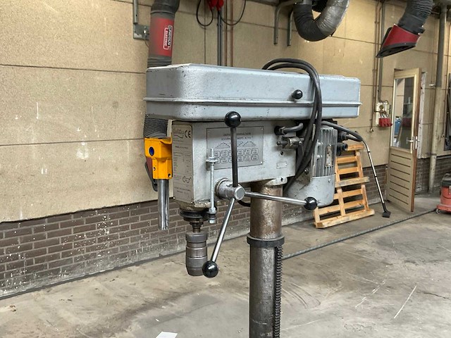 Huvema hu 16 tafelboormachine - afbeelding 5 van  7