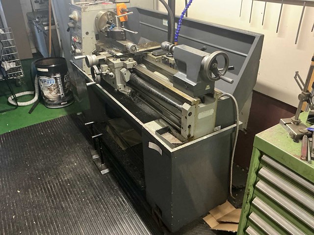 Huvema hu 360 vac x 1000 universele draaibank - afbeelding 19 van  24