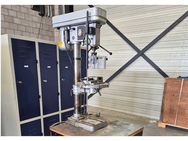 Huvema hu16 profi tafelboormachine - afbeelding 1 van  5