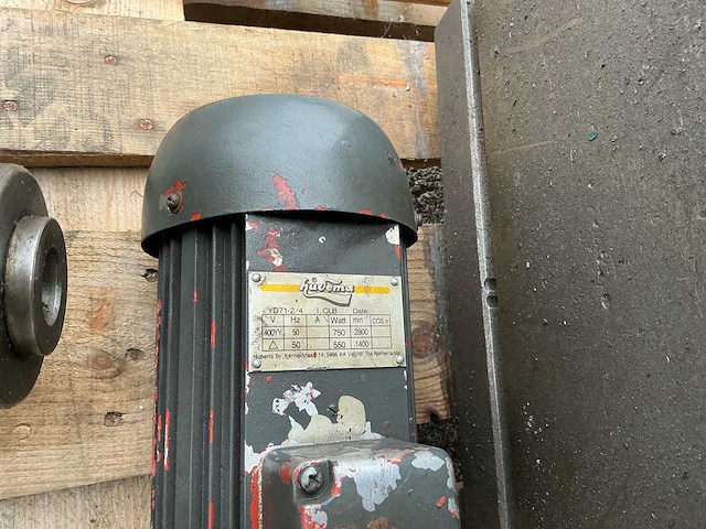 Huvema kolomboormachine - afbeelding 10 van  10