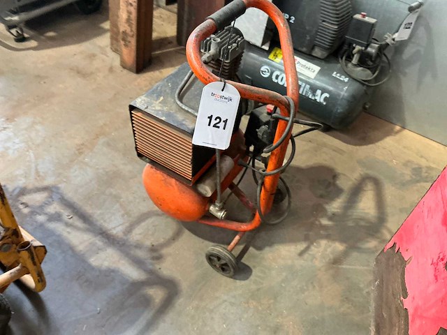 Huvema luchtcompressor - afbeelding 4 van  5