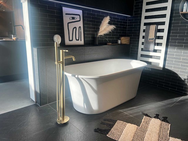 Huysinc select - garda - vrijstaand bad 170 cm - afbeelding 2 van  3