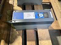 Hvac vacon 0100-3l-0023 frequentieregelaar - afbeelding 2 van  2