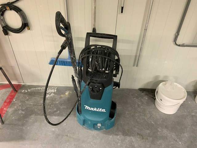 Hw1300 hogedrukreiniger inclusief diverse accessoires - afbeelding 5 van  8