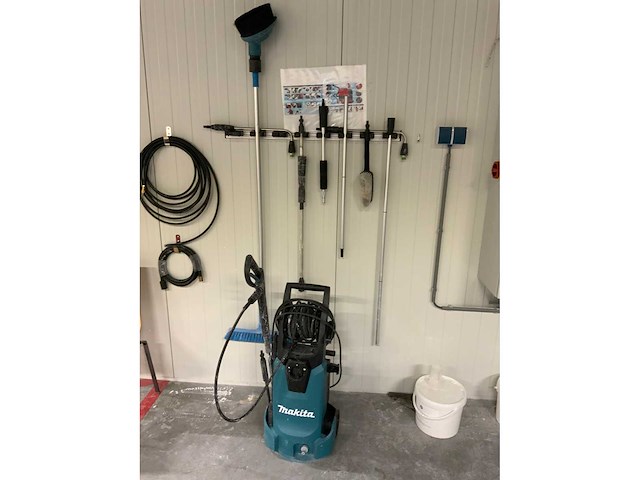 Hw1300 hogedrukreiniger inclusief diverse accessoires - afbeelding 8 van  8