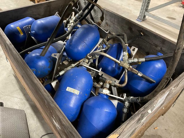 Hydac partij stikstof cilinders - afbeelding 1 van  3