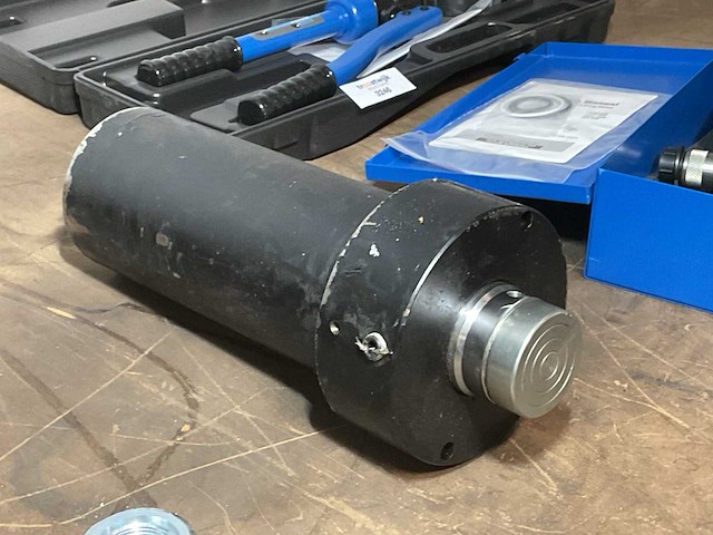 Hydraulic cylinder - afbeelding 2 van  2