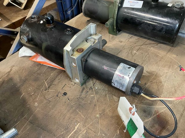Hydraulic pump - afbeelding 1 van  3