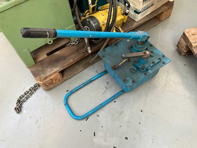 Hydrauliek aggregaat (2x) - afbeelding 4 van  9