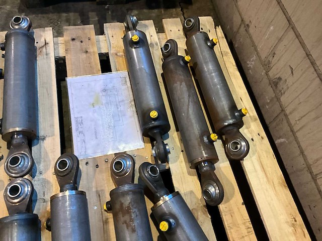 Hydrauliek cilinder (10x) - afbeelding 4 van  5