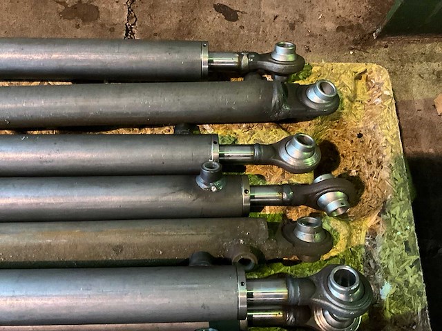 Hydrauliek cilinder (10x) - afbeelding 2 van  5