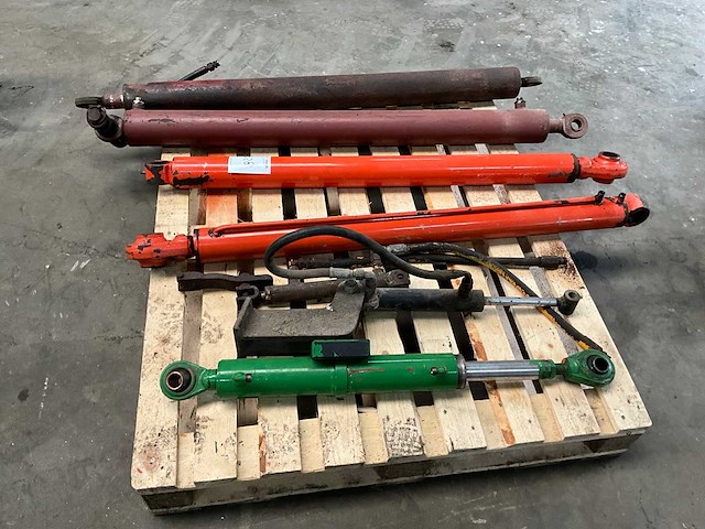 Hydrauliek cilinder (6x) - afbeelding 2 van  6