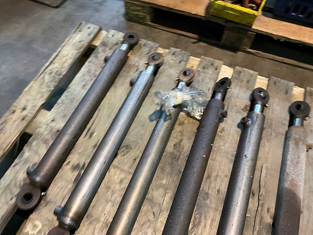 Hydrauliek cilinder (6x) - afbeelding 3 van  3