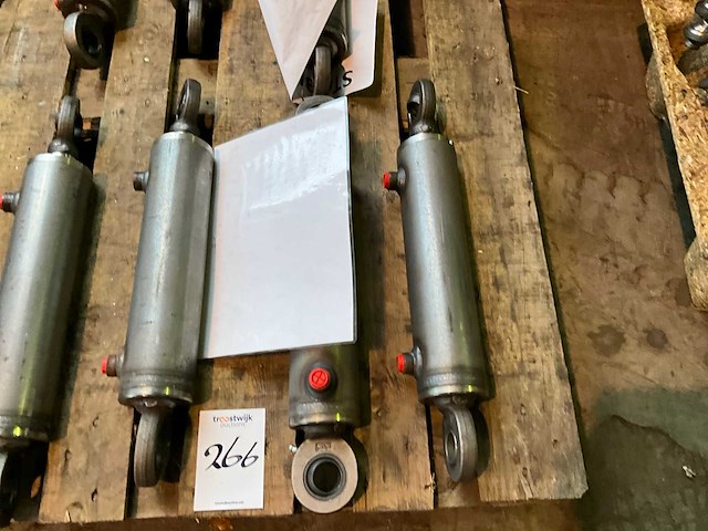 Hydrauliek cilinder (7x) - afbeelding 2 van  5