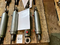 Hydrauliek cilinder (7x) - afbeelding 2 van  5