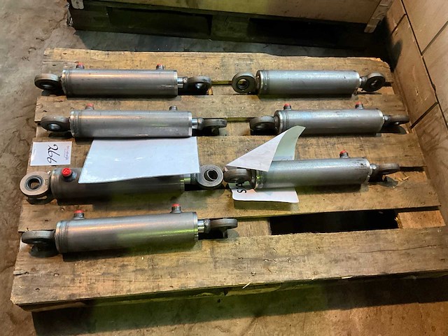 Hydrauliek cilinder (7x) - afbeelding 5 van  5