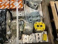 Hydrauliek en machine onderdelen - afbeelding 2 van  6