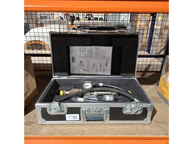 Hydrauliek flowmeter, parker ucc, 4121 - afbeelding 1 van  6