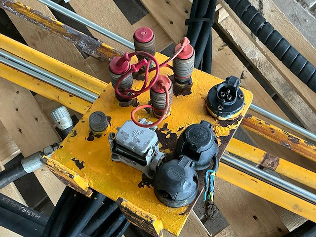 Hydrauliek leiding tbv “herder” giek - afbeelding 3 van  3