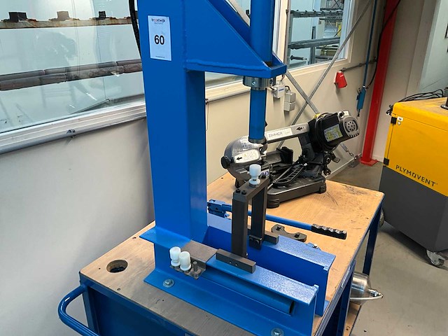 Hydrauliek pers & bandzaagmachine op transportkar - afbeelding 5 van  11