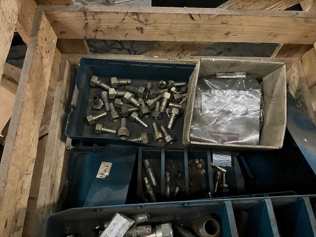 Hydrauliek pilaren + koppelingen - afbeelding 3 van  3