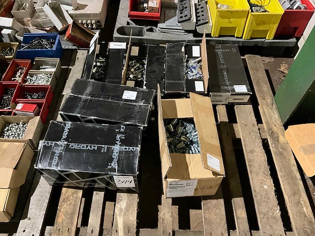 Hydrauliek pilaren + pershulsen - afbeelding 1 van  7