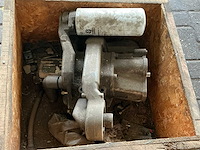 Hydrauliek pomp ( new holland ) - afbeelding 3 van  6