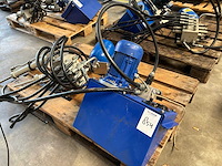 Hydrauliek pomp / verdeelblok - afbeelding 1 van  5