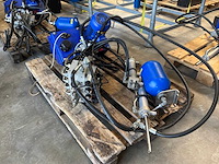 Hydrauliek pomp / verdeelblok - afbeelding 1 van  4