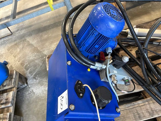 Hydrauliek pomp / verdeelblok - afbeelding 3 van  4