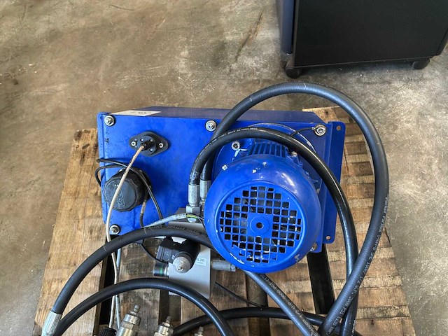 Hydrauliek pomp / verdeelblok - afbeelding 3 van  5