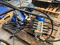 Hydrauliek pomp / verdeelblok - afbeelding 2 van  5